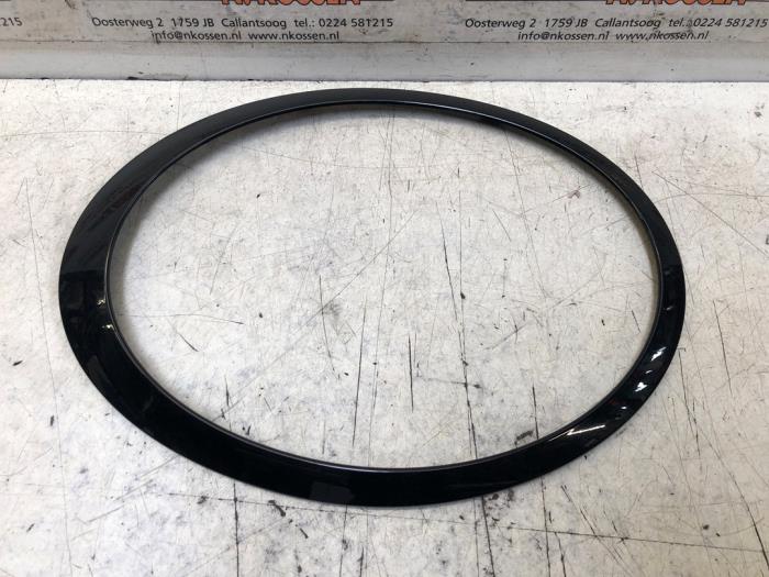 Gebrauchte Scheinwerferring links Mini Mini (R56) 1.6 16V Cooper S Preis auf Anfrage angeboten von N Kossen Autorecycling BV