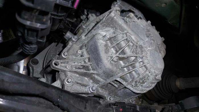 Gebrauchte Getriebe Opel Zafira Tourer (P12) 1.6 SIDI Eco Turbo 16V Preis auf Anfrage angeboten von N Kossen Autorecycling BV