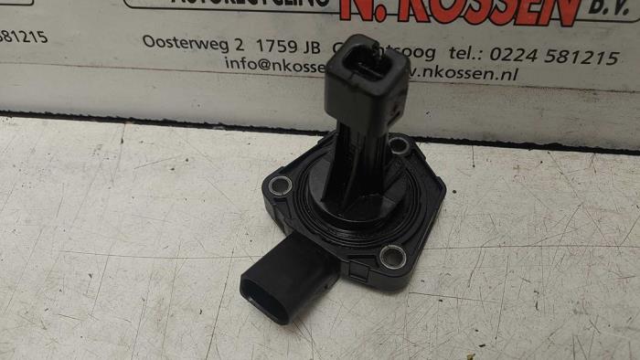 Begagnade Oljenivåsensor Volkswagen Caddy Pris på förfrågan erbjuds av N Kossen Autorecycling BV