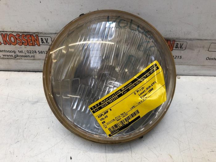 Używane Reflektor prawy Volvo 66 Cena na żądanie oferowane przez N Kossen Autorecycling BV