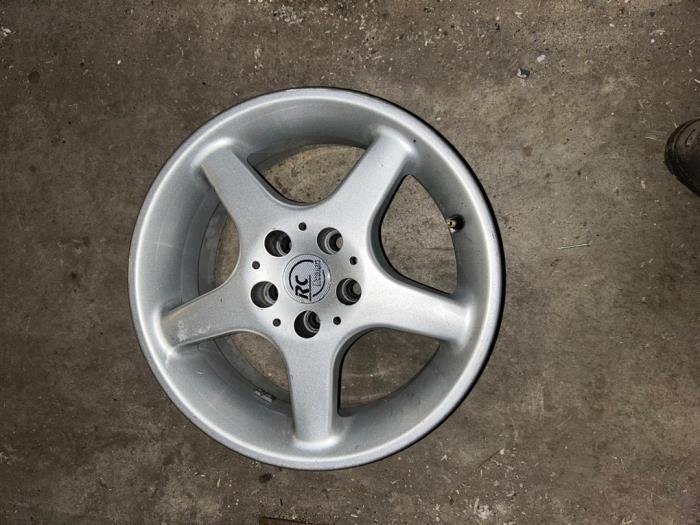 Używane Obrecz Audi A2 (8Z0) 1.4 16V Cena na żądanie oferowane przez N Kossen Autorecycling BV