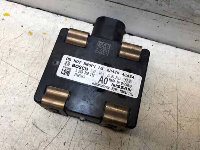 Begagnade Radarsensor Nissan Qashqai (J11) 1.2 DIG-T 16V Pris på förfrågan erbjuds av N Kossen Autorecycling BV