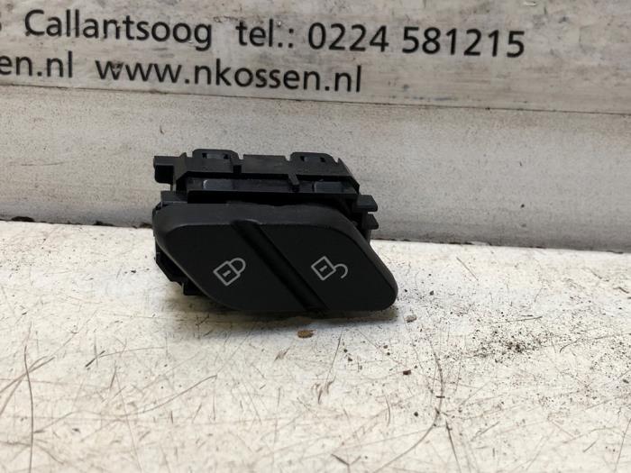 Gebrauchte Central electronic Modul BMW X1 (F48) xDrive 28i 2.0 16V Twin Power Turbo Preis auf Anfrage angeboten von N Kossen Autorecycling BV