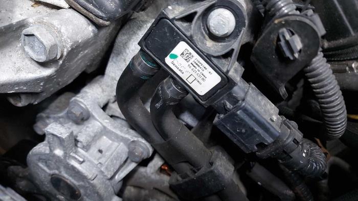 Used Particulate filter sensor Peugeot 5008 I (0A/0E) Price on request offered by N Kossen Autorecycling BV