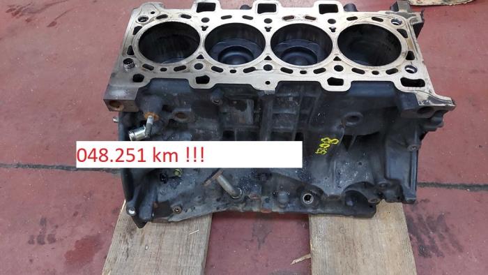 Używane Dolny blok silnika Fiat Talento Cena na żądanie oferowane przez N Kossen Autorecycling BV