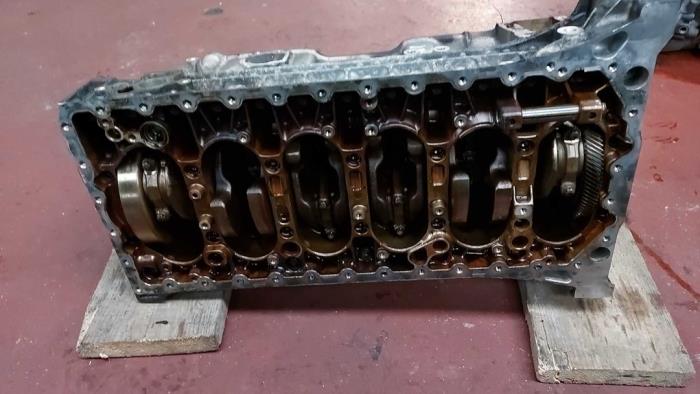 Używane Wal korbowy Volvo XC60 Cena na żądanie oferowane przez N Kossen Autorecycling BV