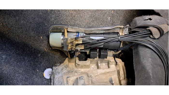 Używane Silnik dachu cabrio Peugeot 206 CC (2D) 2.0 16V Cena na żądanie oferowane przez N Kossen Autorecycling BV