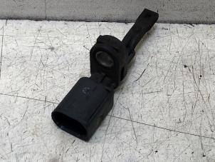 Used ABS Sensor MAN TGE 2.0 TDI Price on request offered by N Kossen Autorecycling BV