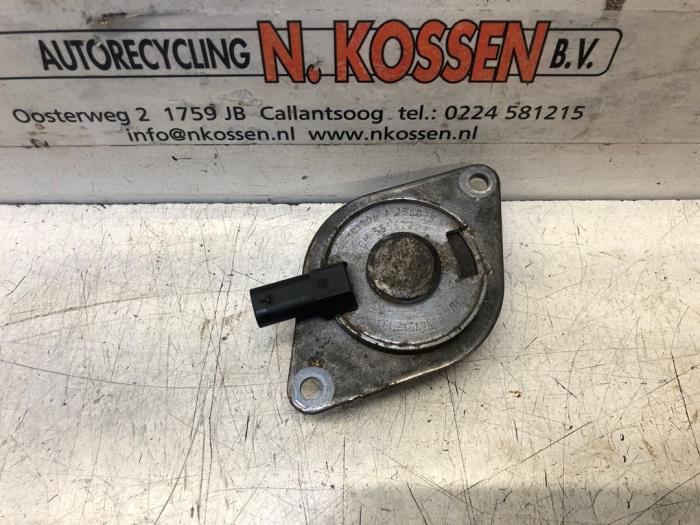 Begagnade Kamaxelsensor Opel Corsa D 1.4 16V Twinport Pris på förfrågan erbjuds av N Kossen Autorecycling BV