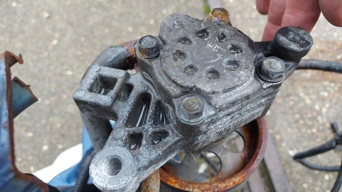 Usagé Pompe de direction Honda CR-V (RD1/3) 2.0i 16V VTEC Prix sur demande proposé par N Kossen Autorecycling BV