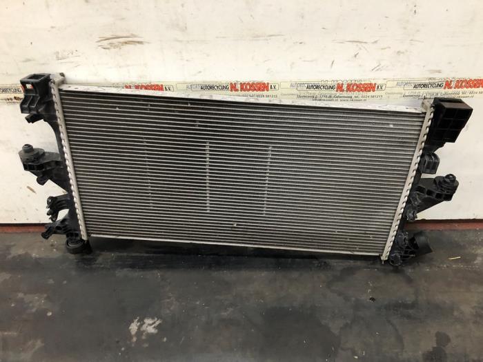 Used Radiator Peugeot Boxer (U9) 2.2 Blue HDi 140 Price on request offered by N Kossen Autorecycling BV