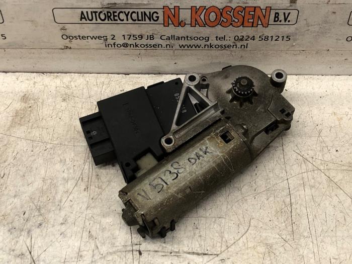 Używane Silnik szyberdachu BMW X5 (E53) 4.4 V8 32V Cena na żądanie oferowane przez N Kossen Autorecycling BV