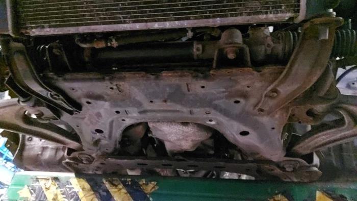 Gebrauchte Unterrahmen Mazda MX-5 (NC) 1.8i 16V Preis auf Anfrage angeboten von N Kossen Autorecycling BV
