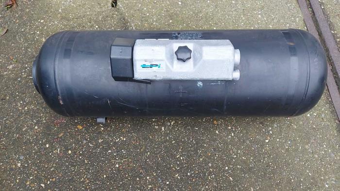 Gebrauchte LPI Tank Diverse Diverse Preis auf Anfrage angeboten von N Kossen Autorecycling BV