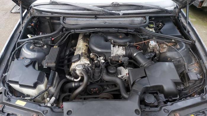 Begagnade Topplock BMW 3 serie Touring (E46/3) 318i Pris på förfrågan erbjuds av N Kossen Autorecycling BV