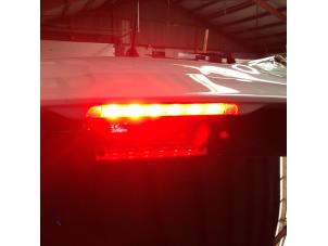 Begagnade Tredje bromsljus Mitsubishi Space Star (A0) 1.2 12V Pris på förfrågan erbjuds av N Kossen Autorecycling BV