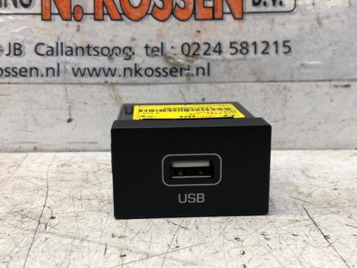 Usados Módulo USB Hyundai Ioniq EV 38 kWh Precio de solicitud ofrecido por N Kossen Autorecycling BV