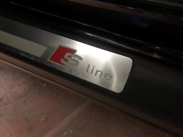 Używane Próg lewy Audi A3 Sportback (8PA) 1.4 TFSI 16V Cena na żądanie oferowane przez N Kossen Autorecycling BV