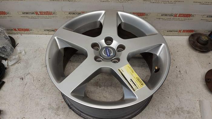 Używane Obrecz Volvo V70 (BW) 2.4 D 20V Cena na żądanie oferowane przez N Kossen Autorecycling BV