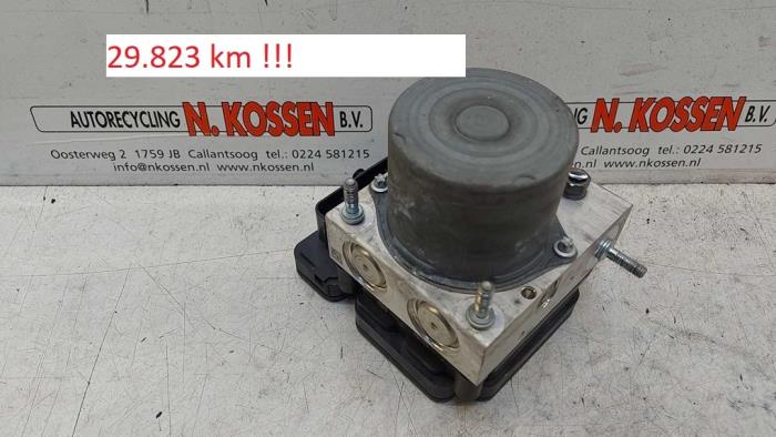 Begagnade ABS-pump Peugeot Boxer (U9) 2.2 Blue HDi 140 Pris på förfrågan erbjuds av N Kossen Autorecycling BV