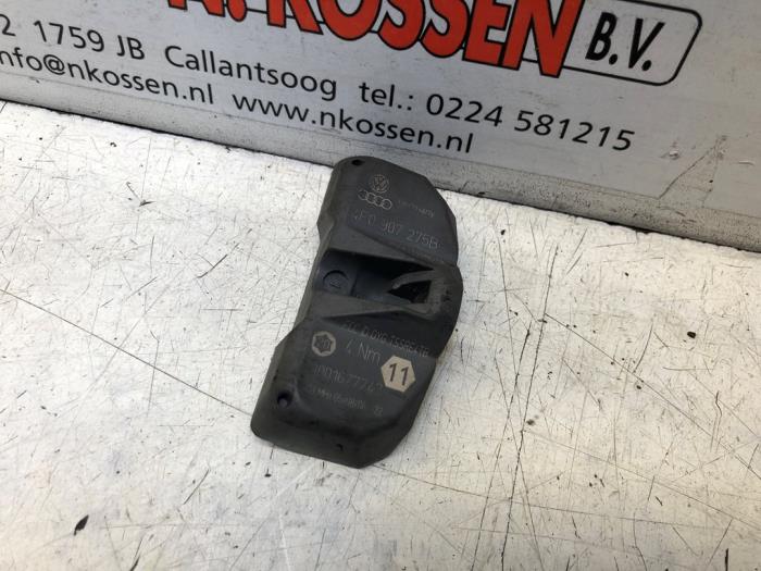 Begagnade Däcktryckssensor Audi A4 Avant (B7) 2.0 20V Pris på förfrågan erbjuds av N Kossen Autorecycling BV