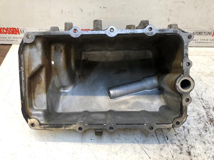 Usagé Couvercle carter Smart Fortwo Coupé (451.3) 1.0 45 KW Prix sur demande proposé par N Kossen Autorecycling BV