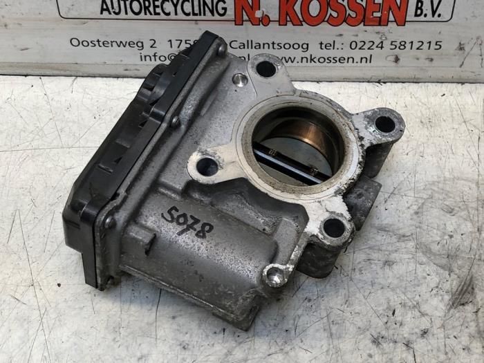 Gebrauchte Drosselklappengehäuse Renault Clio IV Estate/Grandtour (7R) 0.9 Energy TCE 90 12V Preis auf Anfrage angeboten von N Kossen Autorecycling BV