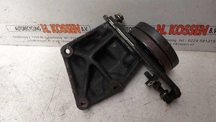 Gebrauchte Dynamostütze oben Citroen Jumper (23) 2.5 TDI 12V Preis auf Anfrage angeboten von N Kossen Autorecycling BV