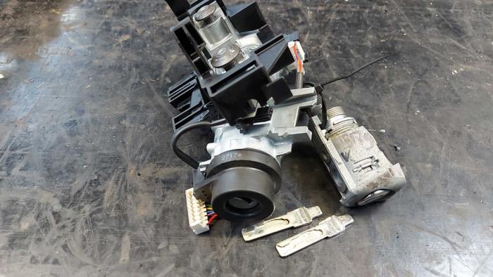 Gebrauchte Schlossset Audi A3 Sportback (8VA/8VF) 1.0 TFSI 12V Preis auf Anfrage angeboten von N Kossen Autorecycling BV