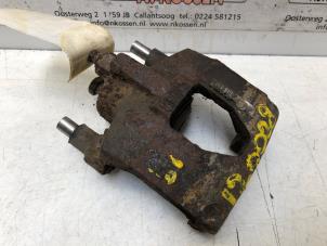 Used Rear brake calliper, left Chrysler Voyager/Grand Voyager (RG) 2.8 CRD 16V Grand Voyager Price on request offered by N Kossen Autorecycling BV
