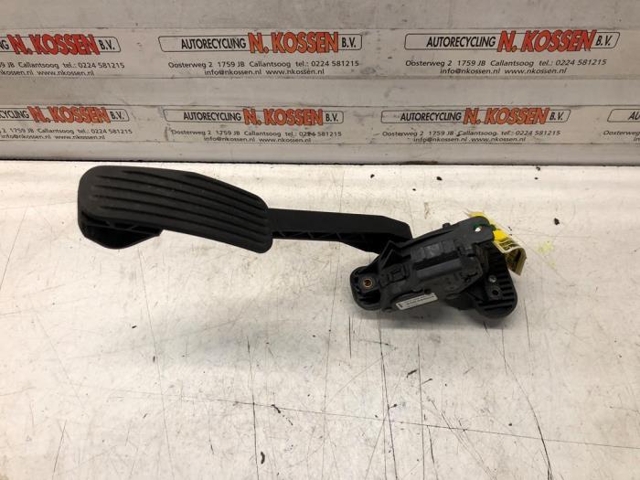 Gaspedalposition Sensor van een Volvo V70 (SW) 2.4 20V 140 2002