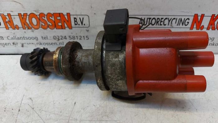 Gebrauchte Stromverteiler Volkswagen Passat (35I) 1.8 i CL,GL,GT Preis auf Anfrage angeboten von N Kossen Autorecycling BV