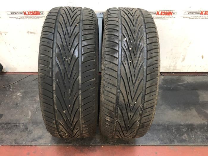 Używane Opona Cena na żądanie oferowane przez N Kossen Autorecycling BV