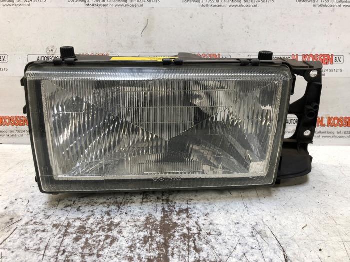 Używane Reflektor lewy Volvo 740 2.3i Cena na żądanie oferowane przez N Kossen Autorecycling BV