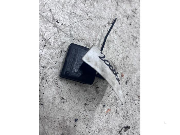 Begagnade Däcktryckssensor Opel Vectra C 2.2 16V Pris på förfrågan erbjuds av N Kossen Autorecycling BV