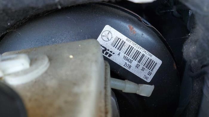 Usagé Servo frein Mercedes B (W245) 2.0 B-200 16V Turbo Prix sur demande proposé par N Kossen Autorecycling BV