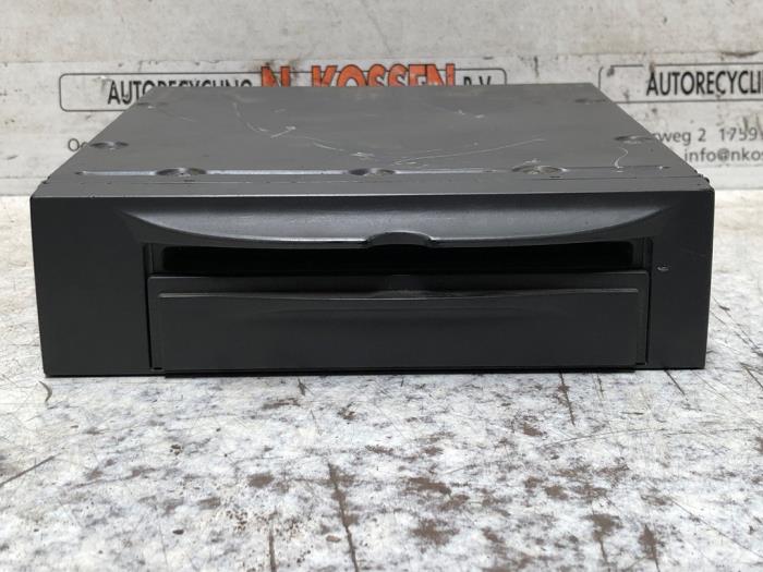 Używane Zmieniarka CD Volvo XC90 I 2.9 T6 24V Cena na żądanie oferowane przez N Kossen Autorecycling BV