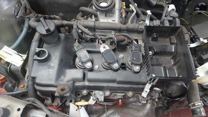 Gebrauchte Ventildeckel Toyota Aygo (B40) 1.0 12V VVT-i Preis auf Anfrage angeboten von N Kossen Autorecycling BV