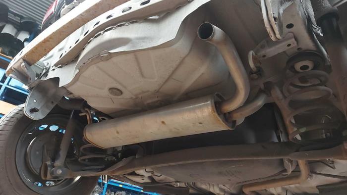 Gebrauchte Auspuff Enddämpfer Citroen C1 1.0 Vti 68 12V Preis auf Anfrage angeboten von N Kossen Autorecycling BV