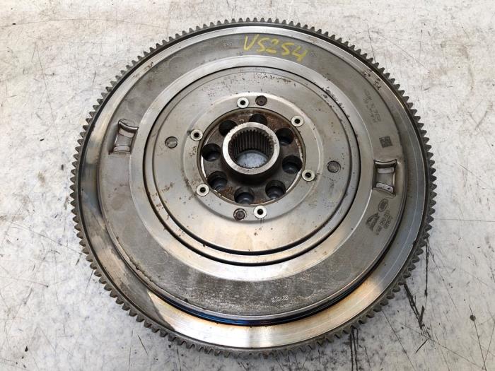 Used Flywheel Landrover Defender Price on request offered by N Kossen Autorecycling BV