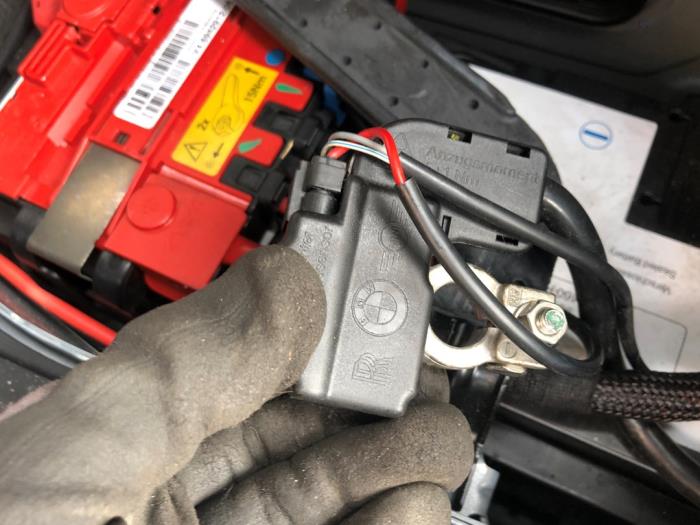 Begagnade Batterisensor BMW 3 serie Touring (E91) 318i 16V Pris på förfrågan erbjuds av N Kossen Autorecycling BV