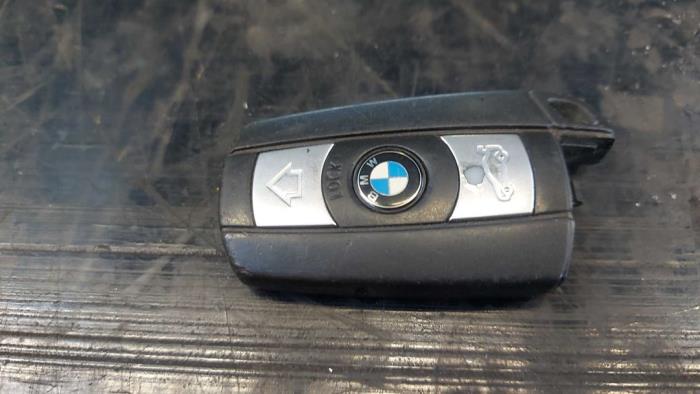 Używane Klucz BMW 3 serie Touring (E91) 318i 16V Cena na żądanie oferowane przez N Kossen Autorecycling BV