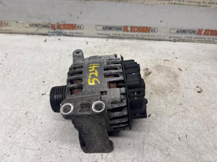 Begagnade Dynamo Mercedes B (W245) 2.0 B-200 16V Turbo Pris på förfrågan erbjuds av N Kossen Autorecycling BV