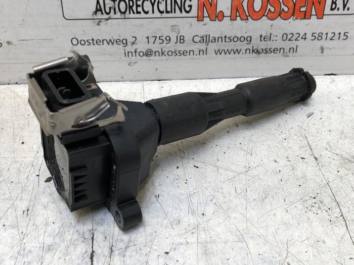 Zündspule BMW 5 serie (E39), 1995 / 2004 523i 24V, Limousine, 4-tr, Benzin, 2.494cc, 125kW (170pk), RWD, M52B25; 256S4; 256S3, 1995-09 / 2000-08, DD31; DD32; DD41; DD42; DD49; DL38; DL48; DM31; DM32; DM41; DM42; DM44; DM49 (Gebraucht)