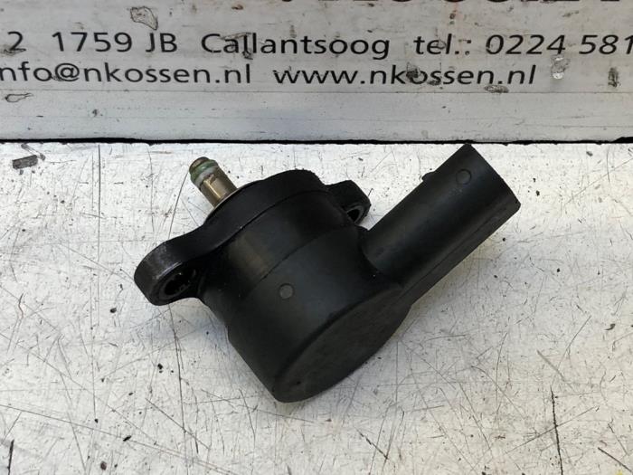 Begagnade Bränsletrycksregulator Mercedes ML I (163) 400 4.0 CDI V8 32V Pris på förfrågan erbjuds av N Kossen Autorecycling BV