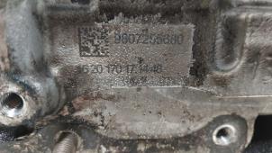 Einlassventil van een Peugeot Boxer (U9) 2.2 Blue HDi 140 2021