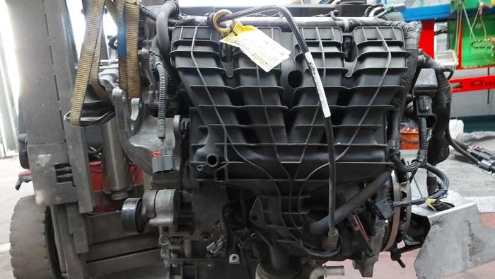 Używane Kolektor dolotowy Chrysler Sebring Cena na żądanie oferowane przez N Kossen Autorecycling BV