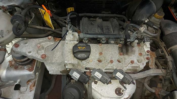 Używane Glowica cylindra Volkswagen Fox (5Z) 1.2 Cena na żądanie oferowane przez N Kossen Autorecycling BV