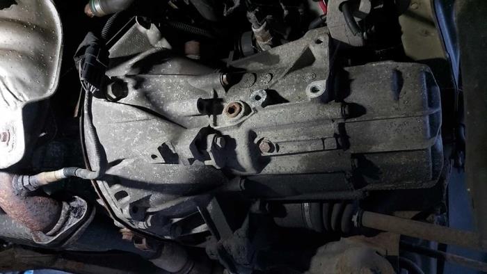 Gebrauchte Getriebe Fiat Grande Punto (199) 1.4 16V Preis auf Anfrage angeboten von N Kossen Autorecycling BV