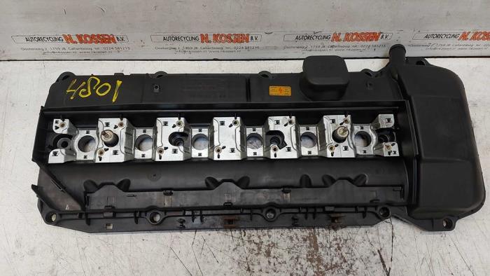 Gebrauchte Ventildeckel BMW 5 serie (E39) 523i 24V Preis auf Anfrage angeboten von N Kossen Autorecycling BV